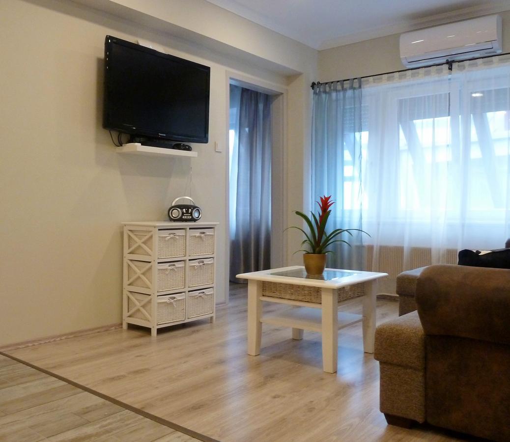 Varlak Apartman Debrecen Ngoại thất bức ảnh