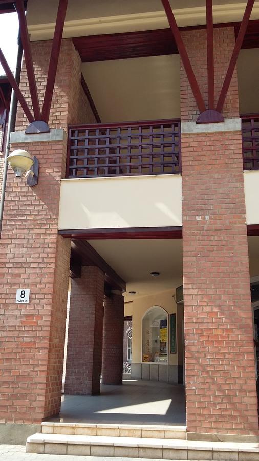 Varlak Apartman Debrecen Ngoại thất bức ảnh